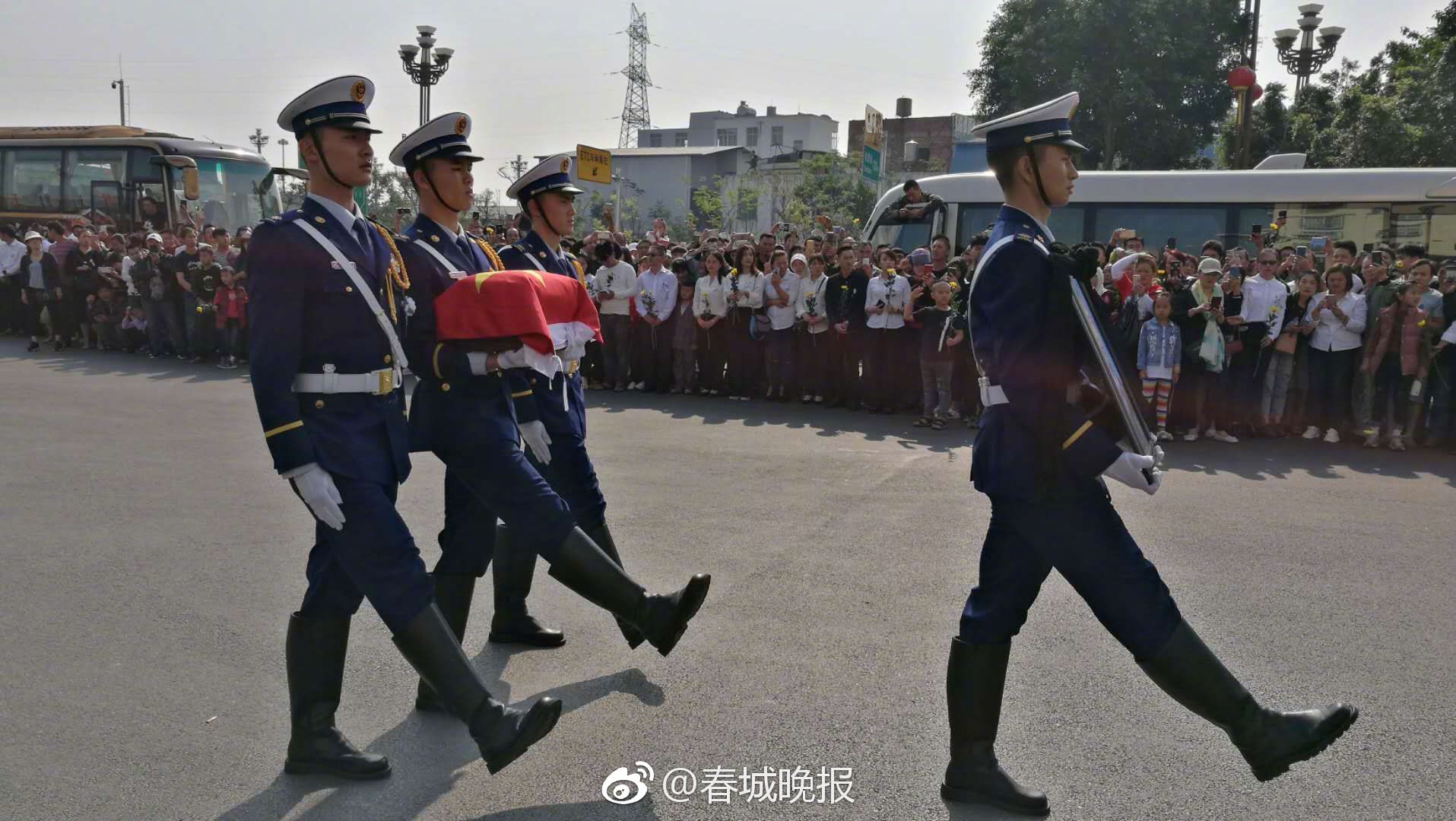 穿越pop文里當(dāng)女主的最新章節(jié)更新內(nèi)